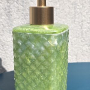 Distributeur de savon vert nacré — distributeurs de savon en résine époxy fait main, pièce unique